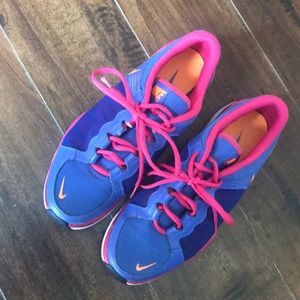 NIKE blue/pink training shoe